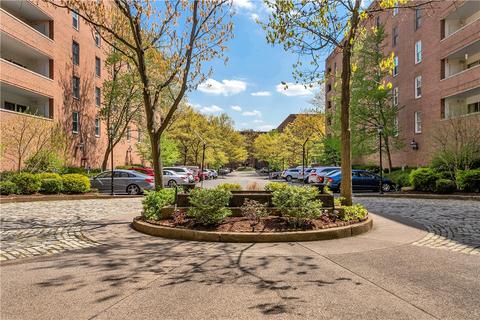 302 Fox Chapel Rd #606, Fox Chapel, PA 15238