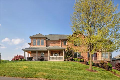 1026 Blackthorne Dr, Jeannette, PA 15644