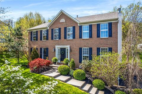 111 Quarry Rd, South Strabane, PA 15301