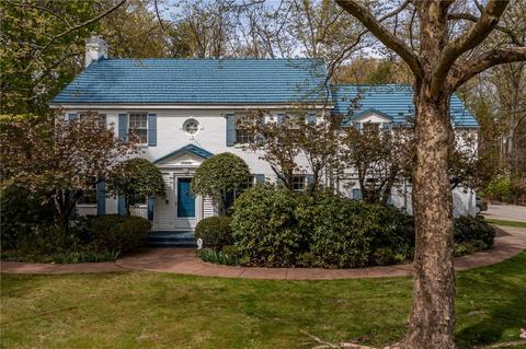 1355 Yahres Rd, Sharon, PA 16146