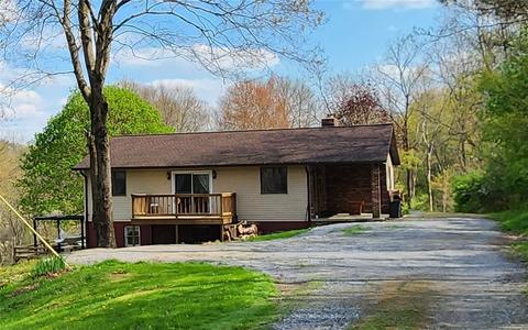 1224 Houck Rd, Indiana, PA 15701