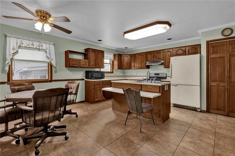 1098 Atlantic Ave, Monaca, PA 15061 photo 4