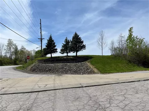 0 Stateline Rd, Hermitage, PA 16148