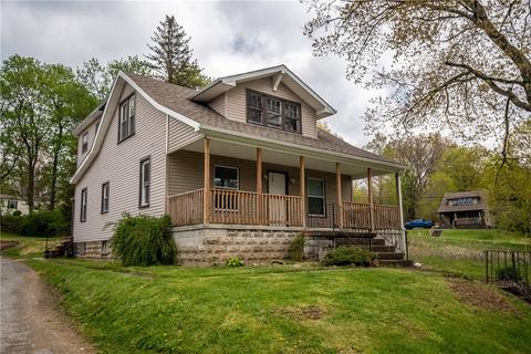 2069 Buckeye Dr, Sharpsville, PA 16150