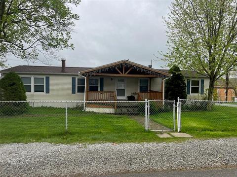 420 Redwood St, Smith, PA 15054