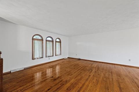 117 Johnston, Mcmurray, PA 15317 photo 6