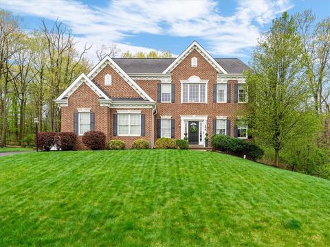 245 Strawberry Cir, Cranberry Township, PA 16066