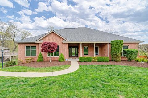 3275 Fawnway Dr, Murrysville, PA 15668