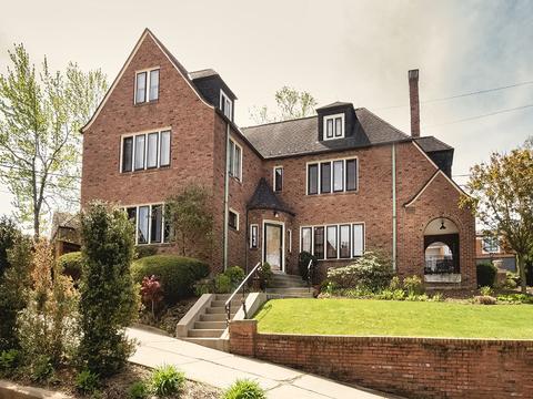 525 Edgerton Pl, Pittsburgh, PA 15208