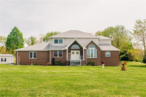 329 Breakiron Rd, Connellsville, PA 15425