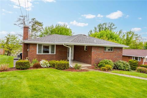311 Smallwood Dr, Coraopolis, PA 15108