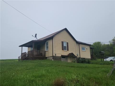 1131 Old State Rd, Apollo, PA 15613