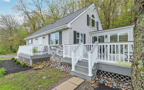 440 Pine Creek Rd, Mccandless, PA 15090