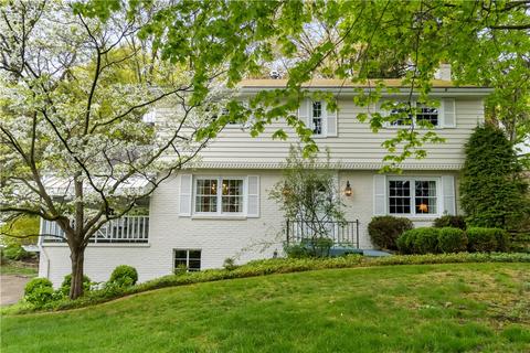 212 Hillock Ln, Pleasant Hills, PA 15236