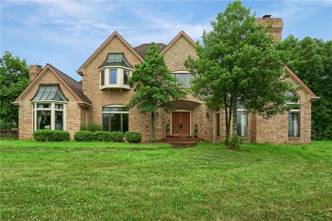 325 Overbrook Rd, Valencia, PA 16059