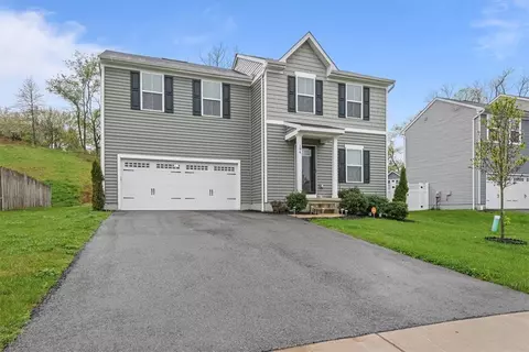 194 Scarlet Dr, Pittsburgh, PA 15239