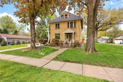 819 Maple Ln, Sewickley, PA 15143