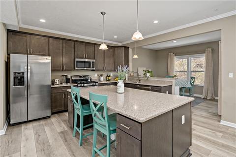 203 Lockheed Dr, Coraopolis, PA 15108 photo 6