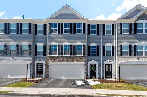 203 Lockheed Dr, Coraopolis, PA 15108