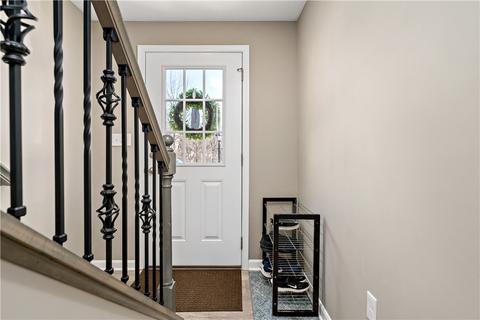 203 Lockheed Dr, Coraopolis, PA 15108 photo 3