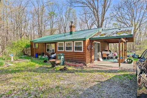 130 Lonesome Trail Rd, Acme, PA 15610