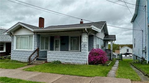1014 Maple St, Natrona Heights, PA 15065