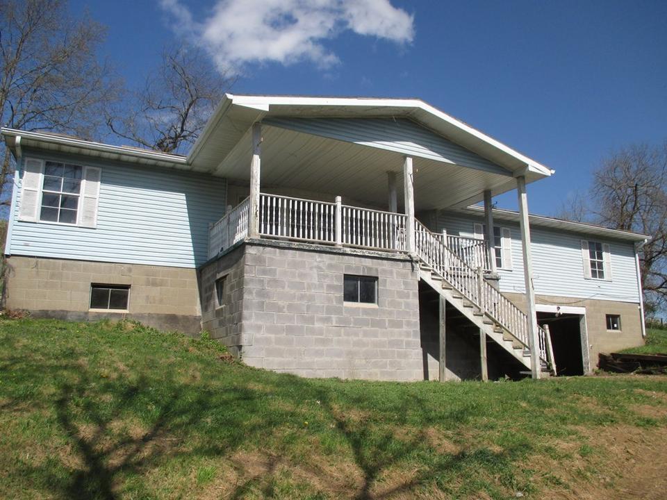 910 Dunn Sta, Prosperity, PA 15329 26 Photos Movoto