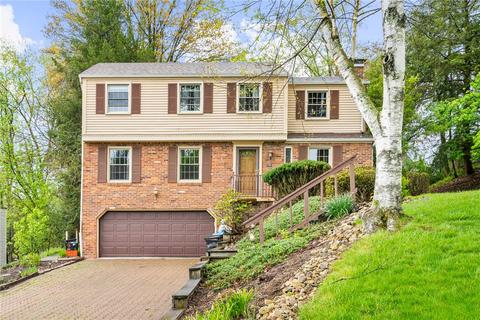 1194 Fox Terrier Dr, Bethel Park, PA 15102