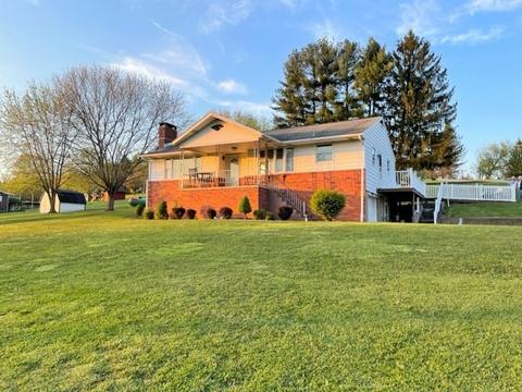 1 Scenic Dr, New Salem, PA 15468