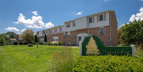 244 E Commons Dr #244, Cranberry Township, PA 16066