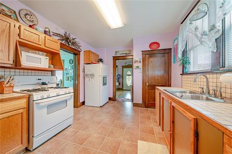 1400 8th St, Irwin, PA 15642 photo 9