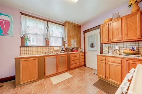 1400 8th St, Irwin, PA 15642 photo 7