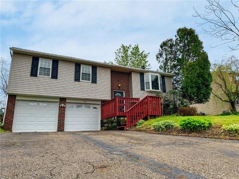 106 Brookston Dr, Cranberry Township, PA 16066