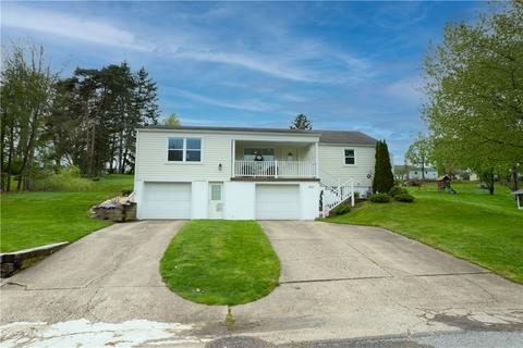 251 Center St, Beaver Falls, PA 15010