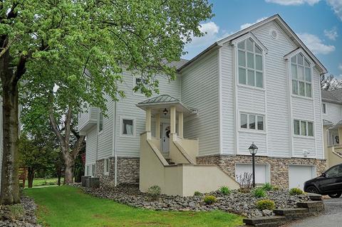 108 Saint Tropez Cir, Beaver Falls, PA 15010