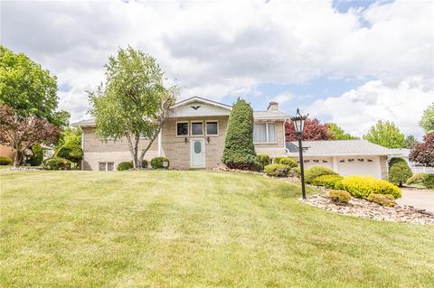 2014 Lexington Dr, Connellsville, PA 15425