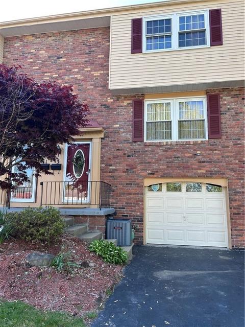 313 Hunting Creek Dr, North Strabane, PA 15317