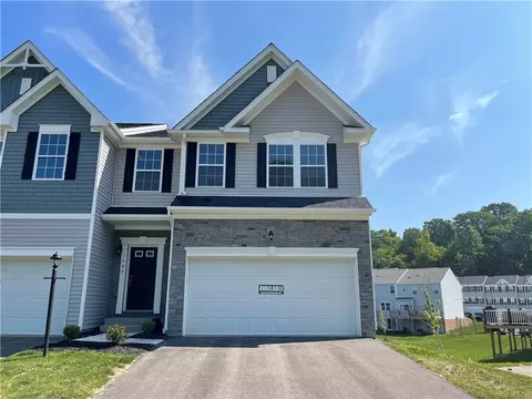 1707 Canterbury Dr, Imperial, PA 15126