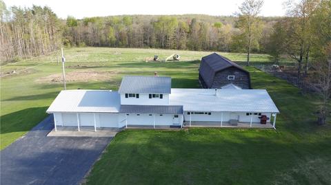 37007 Lake Rd, Union City, PA 16438