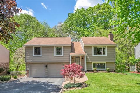 148 Penn Lear Dr, Monroeville, PA 15146