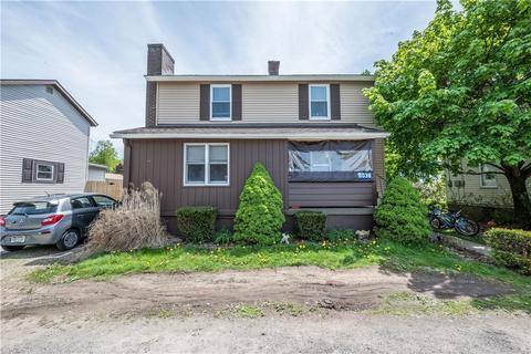 9038 Oak St, Pittsburgh, PA 15239