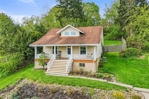 261 W Ingomar Rd, Mccandless, PA 15237