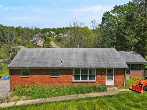 2263 Montgomery Rd, Franklin Park, PA 15143