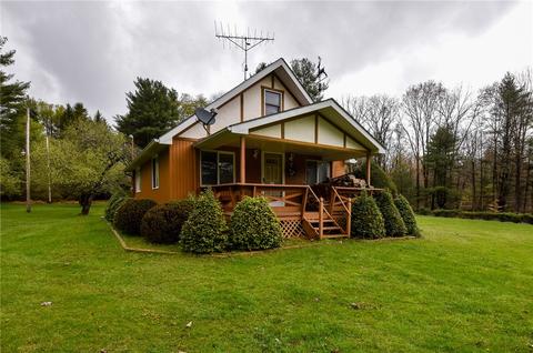 963 Blood Rd, Clarington, PA 15828