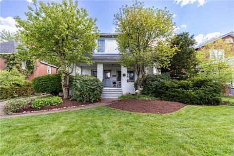 1216 Cambridge St, Natrona Heights, PA 15065
