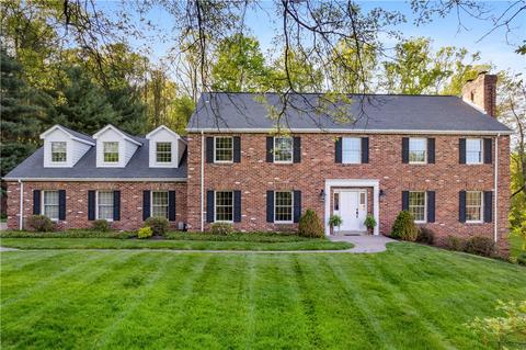 4577 Nature Trail Dr, Hampton, PA 15101
