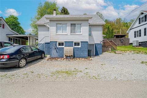 135 Elrico St, Slickville, PA 15684