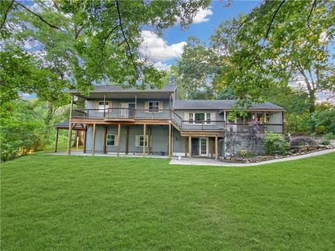 20 S Scotland Ln, New Castle, PA 16101
