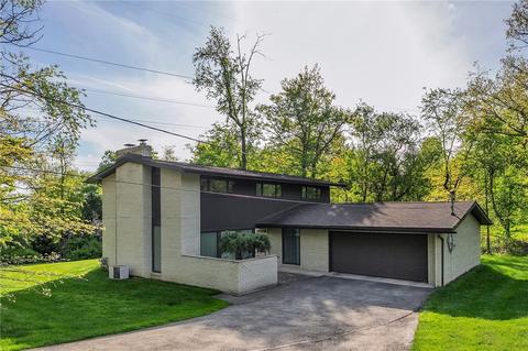 4990 Longview Ct, Murrysville, PA 15668