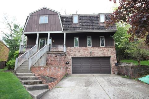121 Black Oak Dr, Pittsburgh, PA 15220
